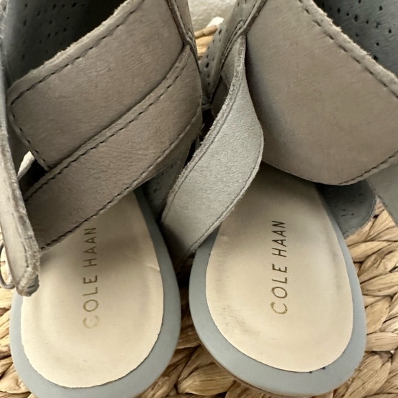 Adorable Bootie Heels - Picture 2 of 5